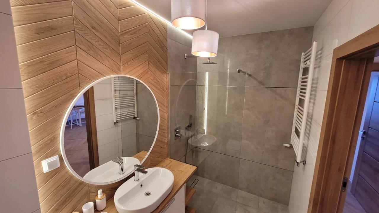 Apartment Niegocin Garaz Basen Plaza Gizycko